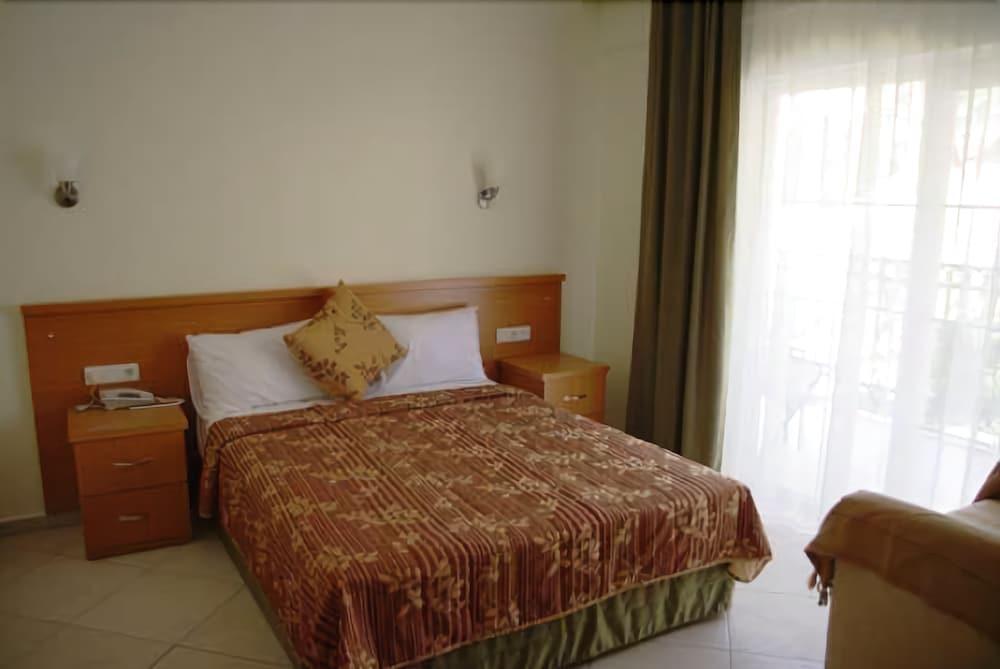 Celay Hotel Oludeniz Exterior photo
